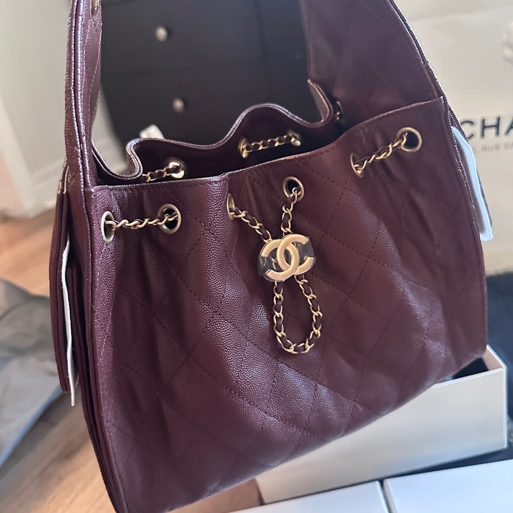 ❌SOLD❌Chanel 25 Small Handbag S25 Brown Grained Calfskin – Fresh from Boutique - Picture 14 of 16